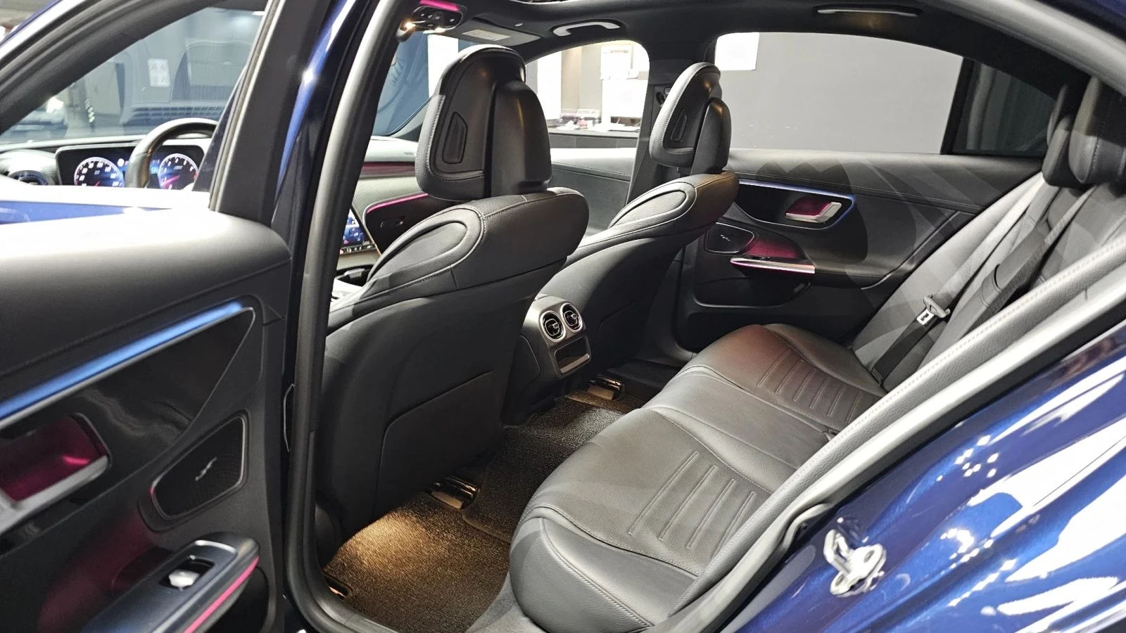 Mercedes-Benz C 300 | Mobile.bg � ����������� 12