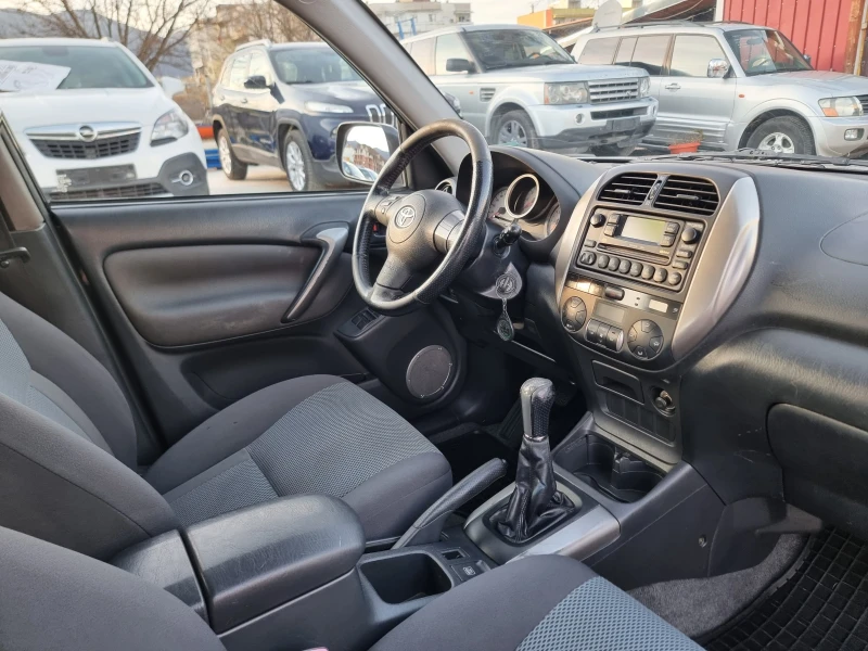 Toyota Rav4 2.0D4D FECE, снимка 16 - Автомобили и джипове - 48392560