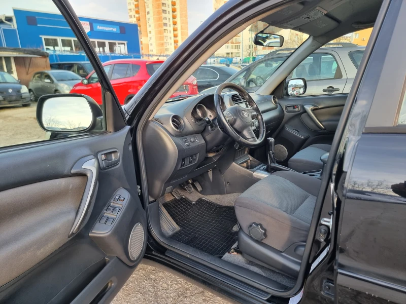 Toyota Rav4 2.0D4D FECE, снимка 10 - Автомобили и джипове - 48392560