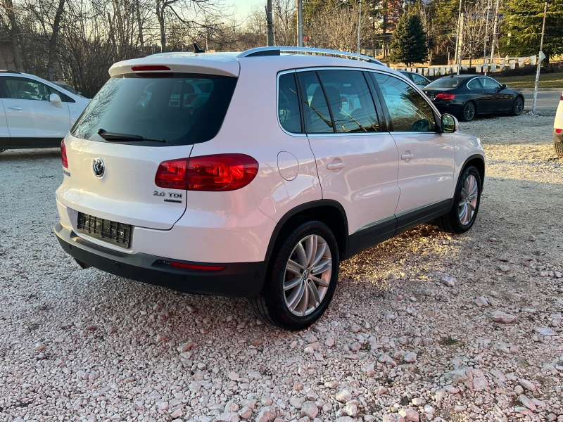 VW Tiguan 2.0 TDI 4MOTION SPORT, снимка 5 - Автомобили и джипове - 48617311