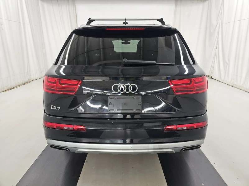 Audi Q7 7 МЕСТА/ПОДГРЕВ/ПАНОРАМА/KEYLESS/LANE ASSIST, снимка 5 - Автомобили и джипове - 48912331