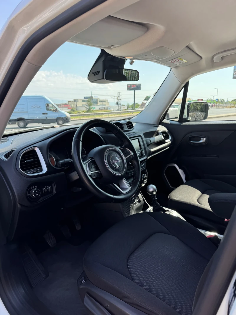 Jeep Renegade 1.6M-jet, снимка 8 - Автомобили и джипове - 52426993