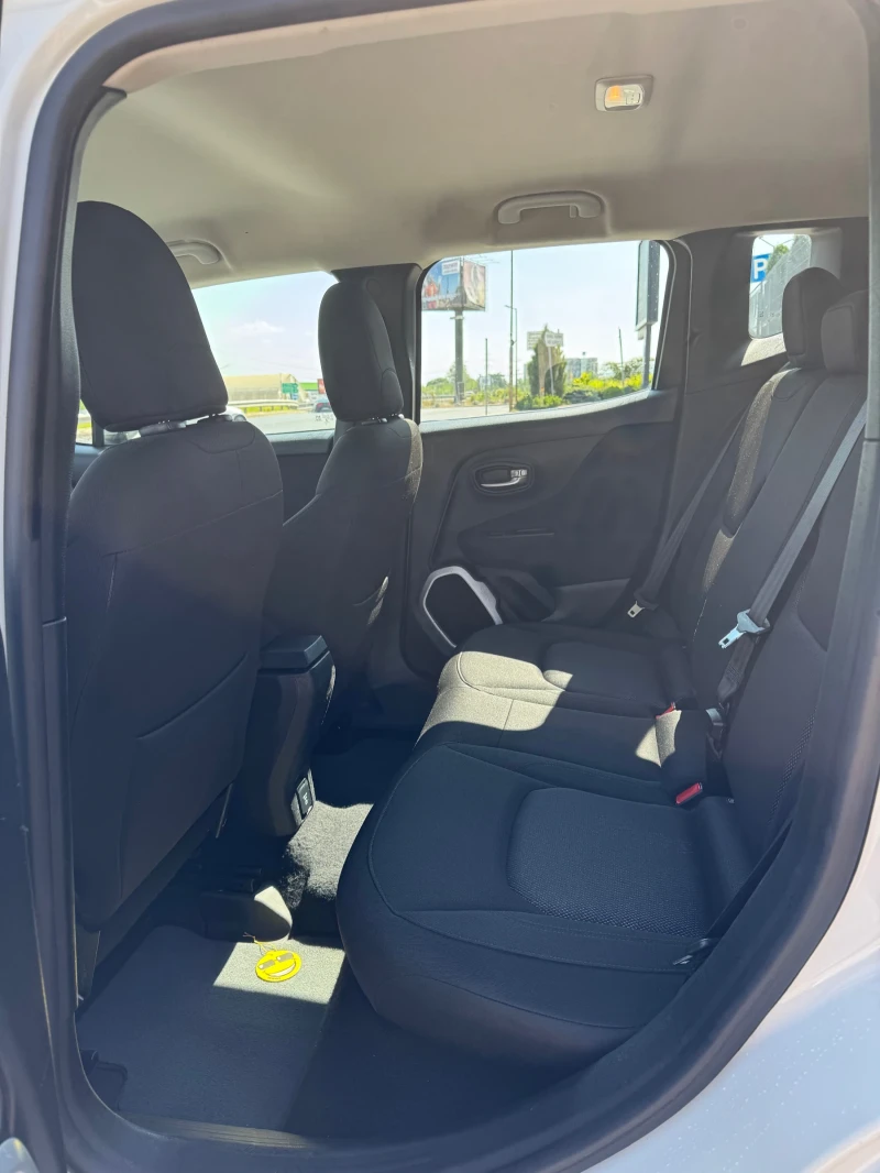 Jeep Renegade 1.6M-jet, снимка 10 - Автомобили и джипове - 52426993