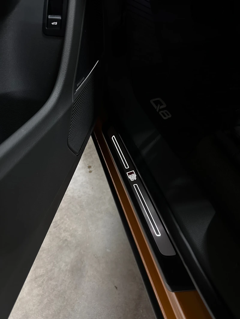 Audi Q8 B&O 3D ADVANCED FULL MAX, снимка 9 - Автомобили и джипове - 52507776