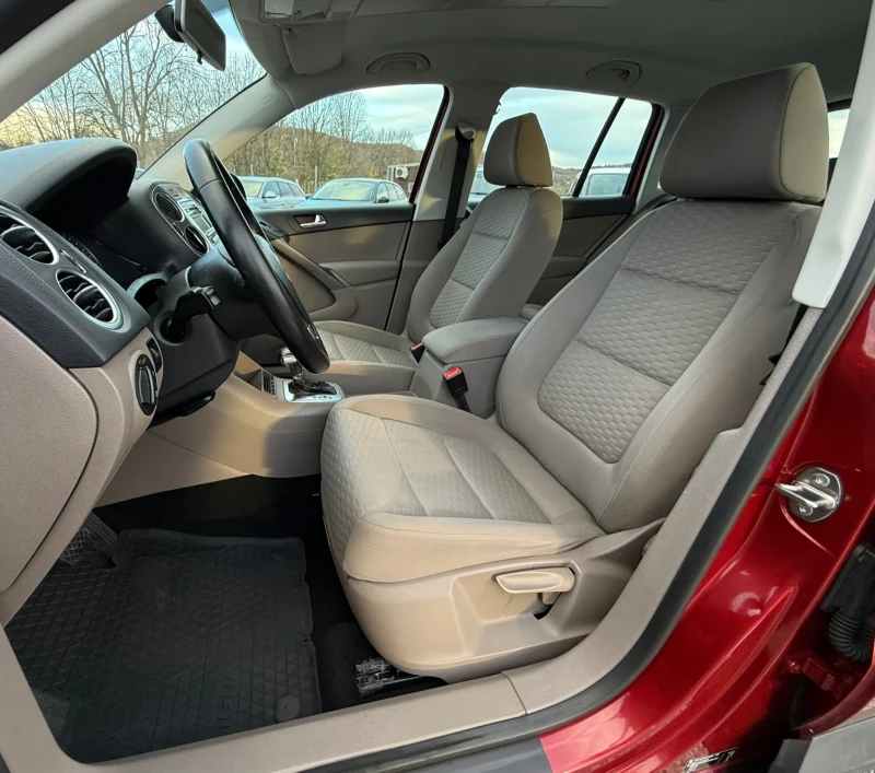 VW Tiguan 2.0TDi 140к.с * DSG* * 4-Motion* * Xenon* , снимка 12 - Автомобили и джипове - 52417769
