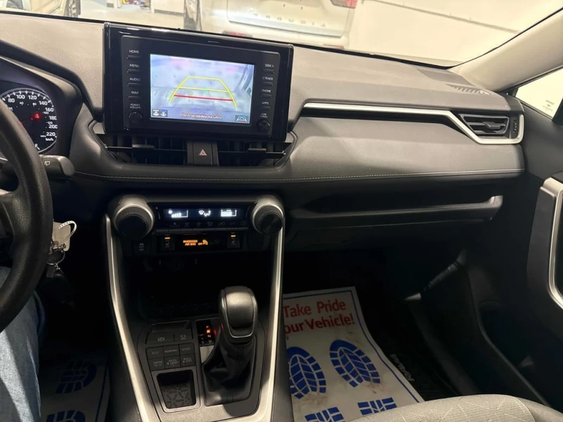 Toyota Rav4 * LE * CARFAX * БЕЗ ПЪРВОНАЧАЛНА ВНОСКА, снимка 9 - Автомобили и джипове - 53128687