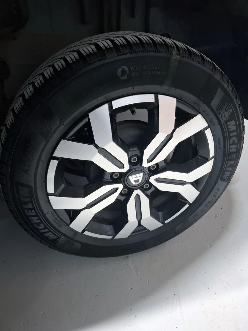 Dacia Duster PRESTIGE, снимка 5 - Автомобили и джипове - 53139930