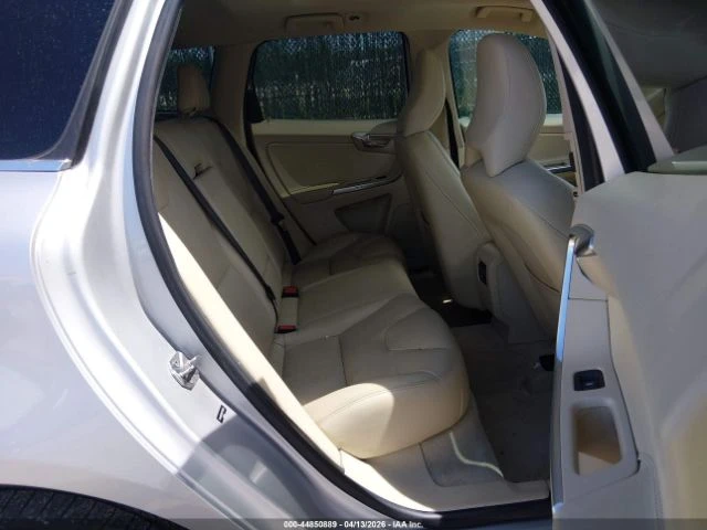 Volvo XC60 T6 AWD, снимка 8 - Автомобили и джипове - 54695984
