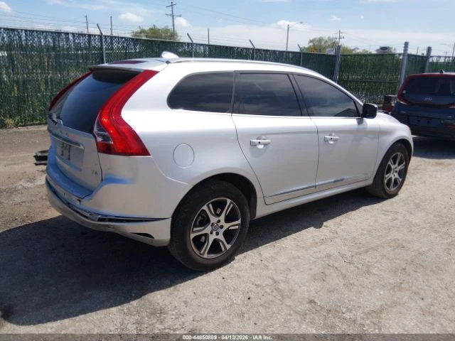 Volvo XC60 T6 AWD, снимка 4 - Автомобили и джипове - 54695984