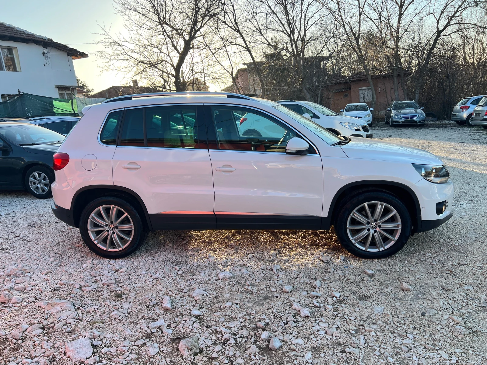 VW Tiguan 2.0 TDI 4MOTION SPORT - изображение 6