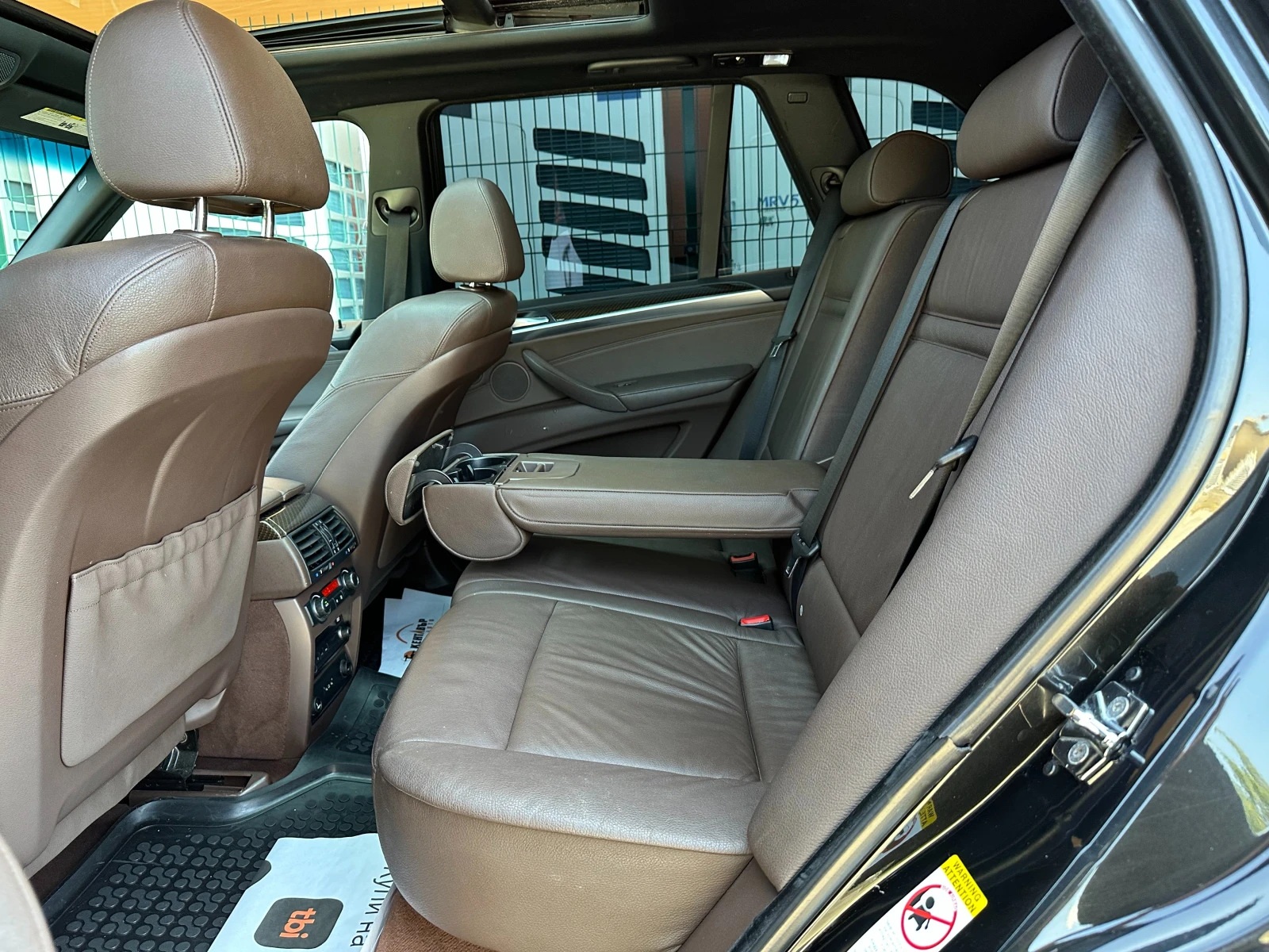 BMW X5 4.8i 355 к.с. - изображение 10