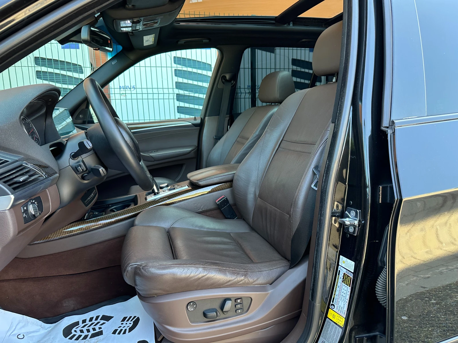 BMW X5 4.8i 355 к.с. - изображение 9