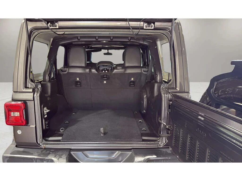 Jeep Wrangler Unlimited Sahara * 4WD * AвтоКредит* (ЦЕНА ДО БГ) - изображение 8