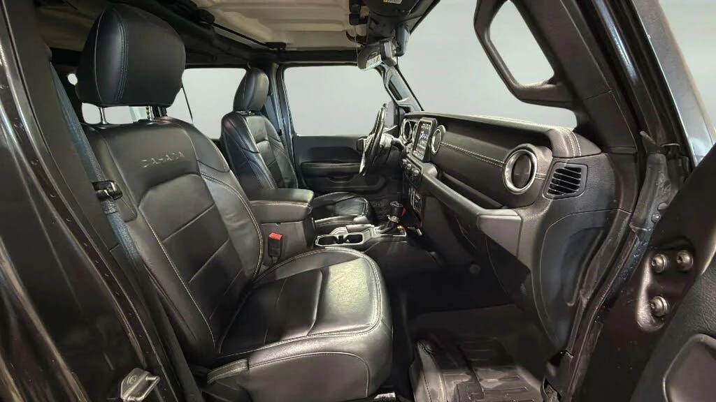 Jeep Wrangler Unlimited Sahara * 4WD * AвтоКредит* (ЦЕНА ДО БГ) - изображение 10