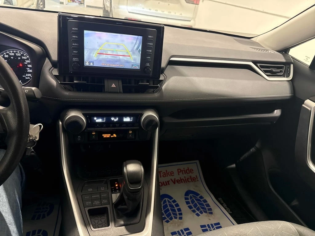 Toyota Rav4 * LE * CARFAX * БЕЗ ПЪРВОНАЧАЛНА ВНОСКА - изображение 9