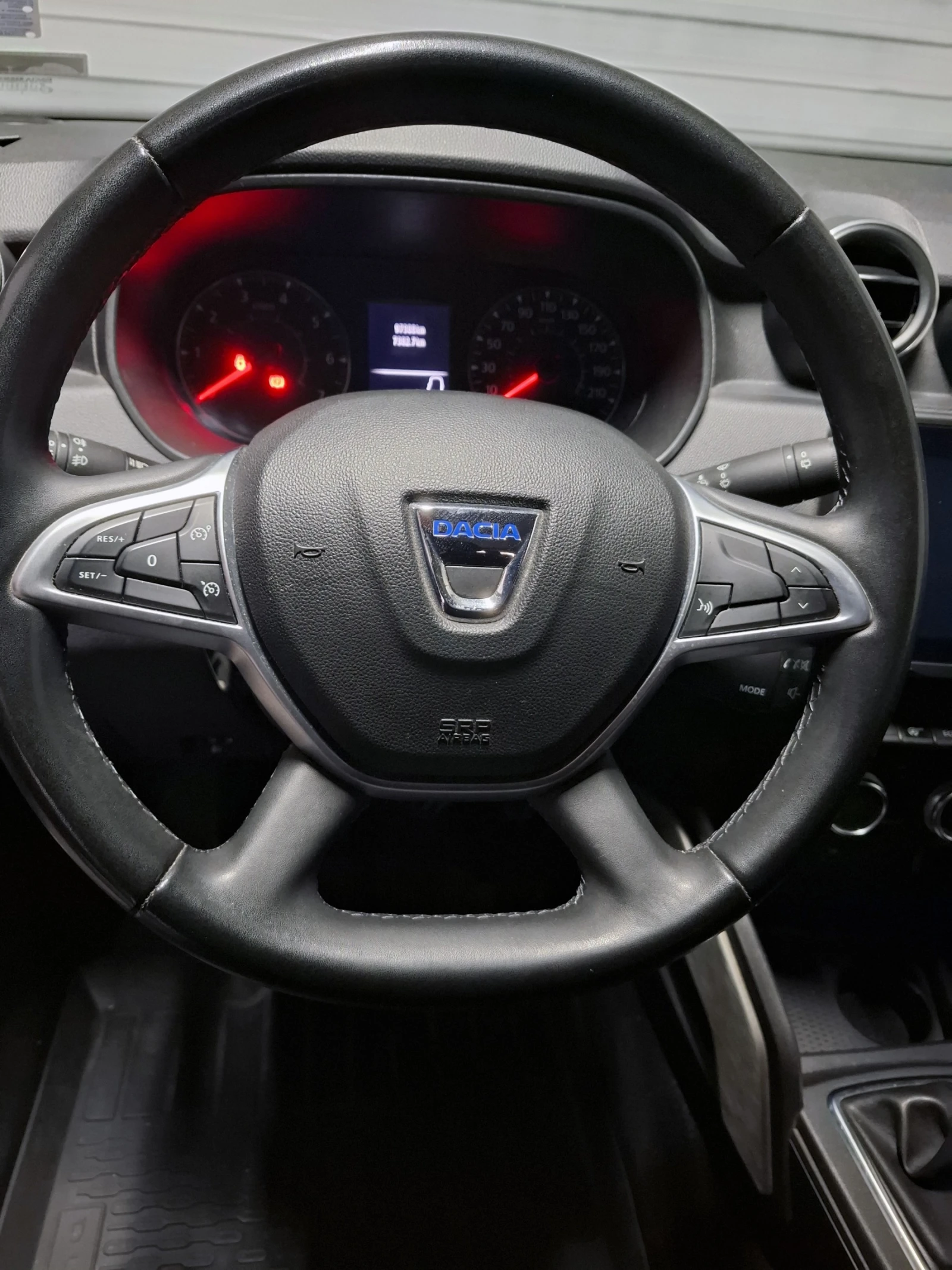 Dacia Duster PRESTIGE - изображение 6