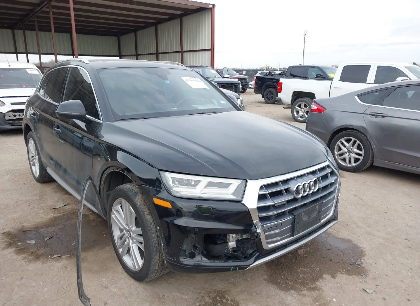 Audi Q5 * ДИГИТАЛНО* ТАБЛО* ПАНОРАМА* КАМЕРА* ПОДГРЕВ* , снимка 2 - Автомобили и джипове - 53853118