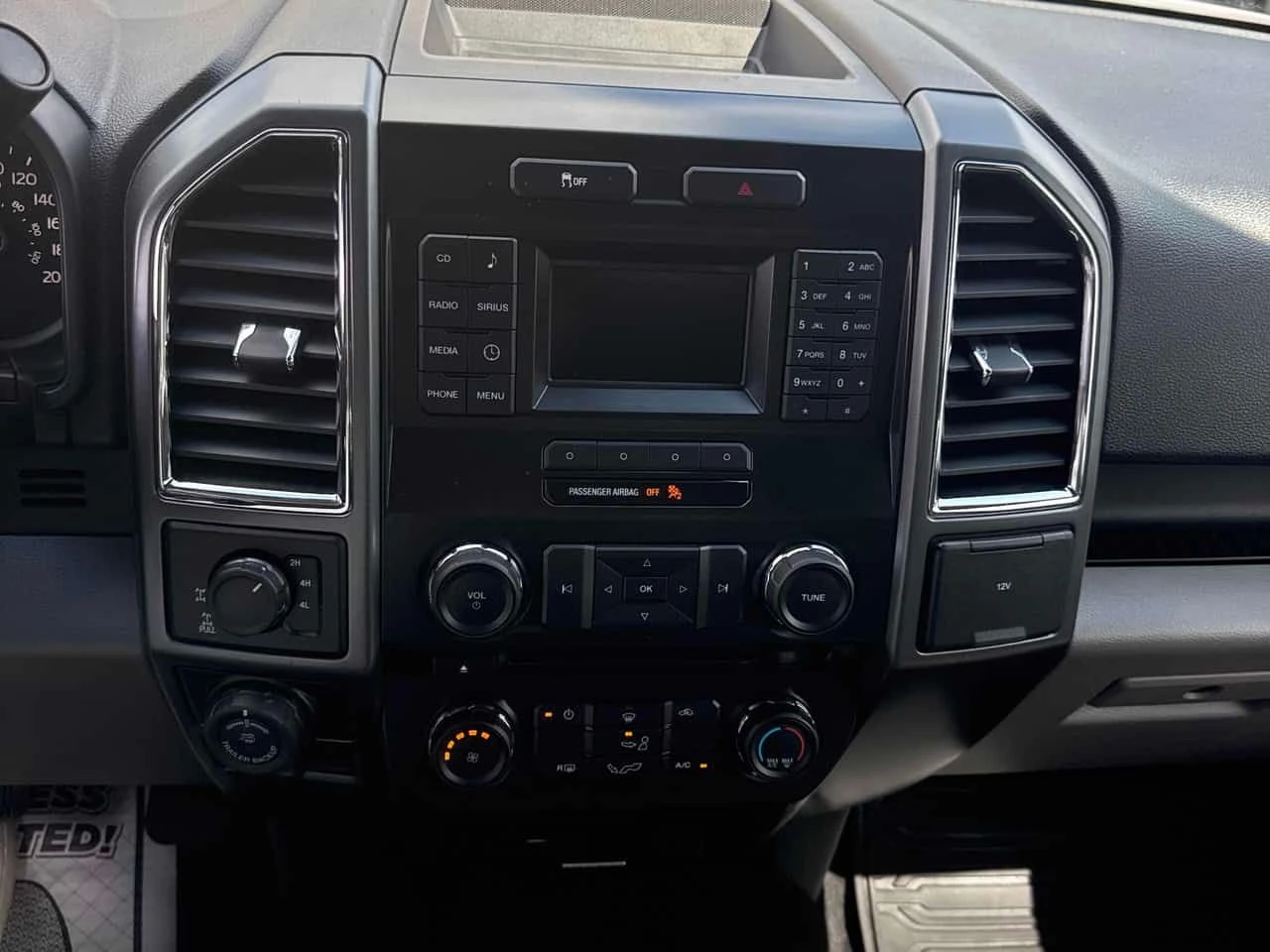 Ford F150 * 4WD SuperCrew * 2 КЛЮЧА* KEYLESS* , снимка 9 - Автомобили и джипове - 54119825