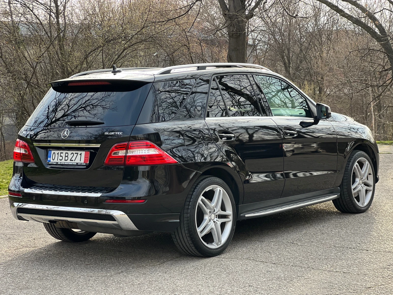 Mercedes-Benz ML 350 AMG/DISTRONIK/EDITION1/DESIGNO, снимка 5 - Автомобили и джипове - 54274593