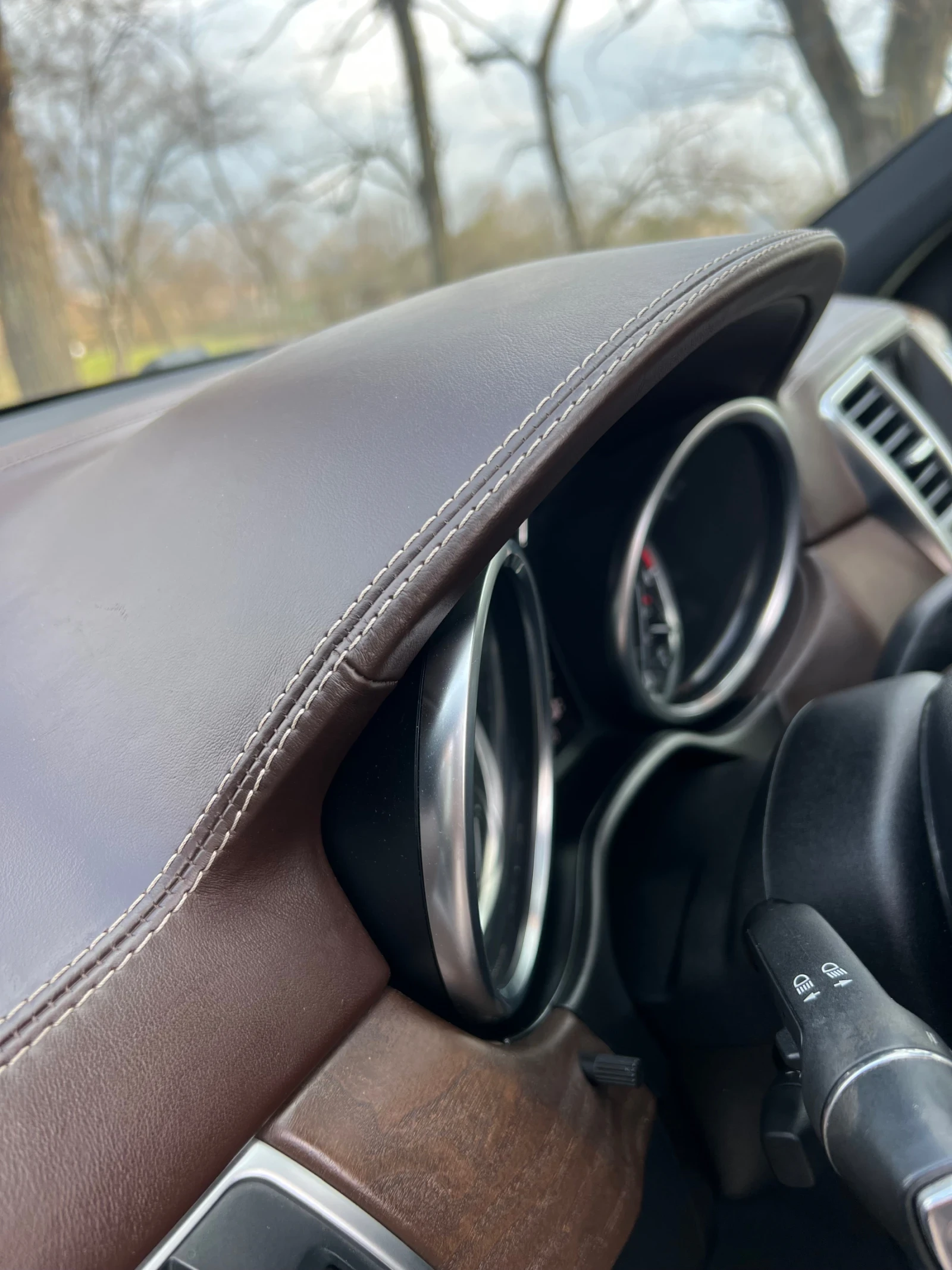 Mercedes-Benz ML 350 AMG/DISTRONIK/EDITION1/DESIGNO, снимка 13 - Автомобили и джипове - 54274593