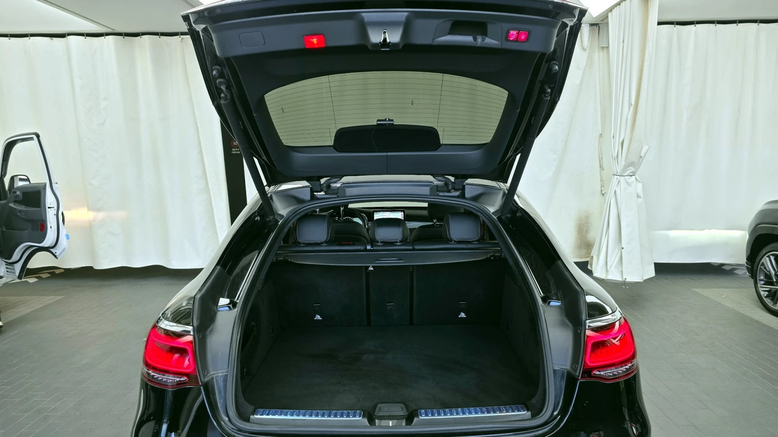 Mercedes-Benz GLC 43 AMG, снимка 5 - Автомобили и джипове - 54951236