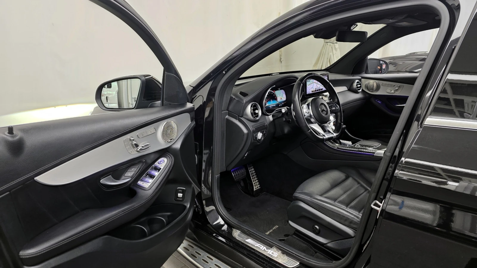 Mercedes-Benz GLC 43 AMG, снимка 6 - Автомобили и джипове - 54951236