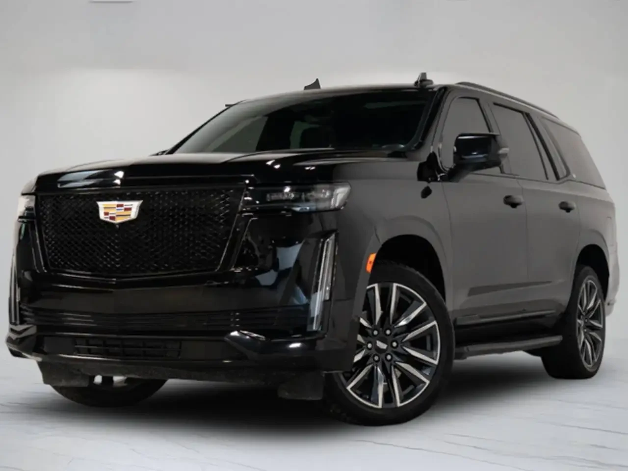 Cadillac Escalade PORT | 600 | 7 PASS | ASSIST PKG | 22 IN