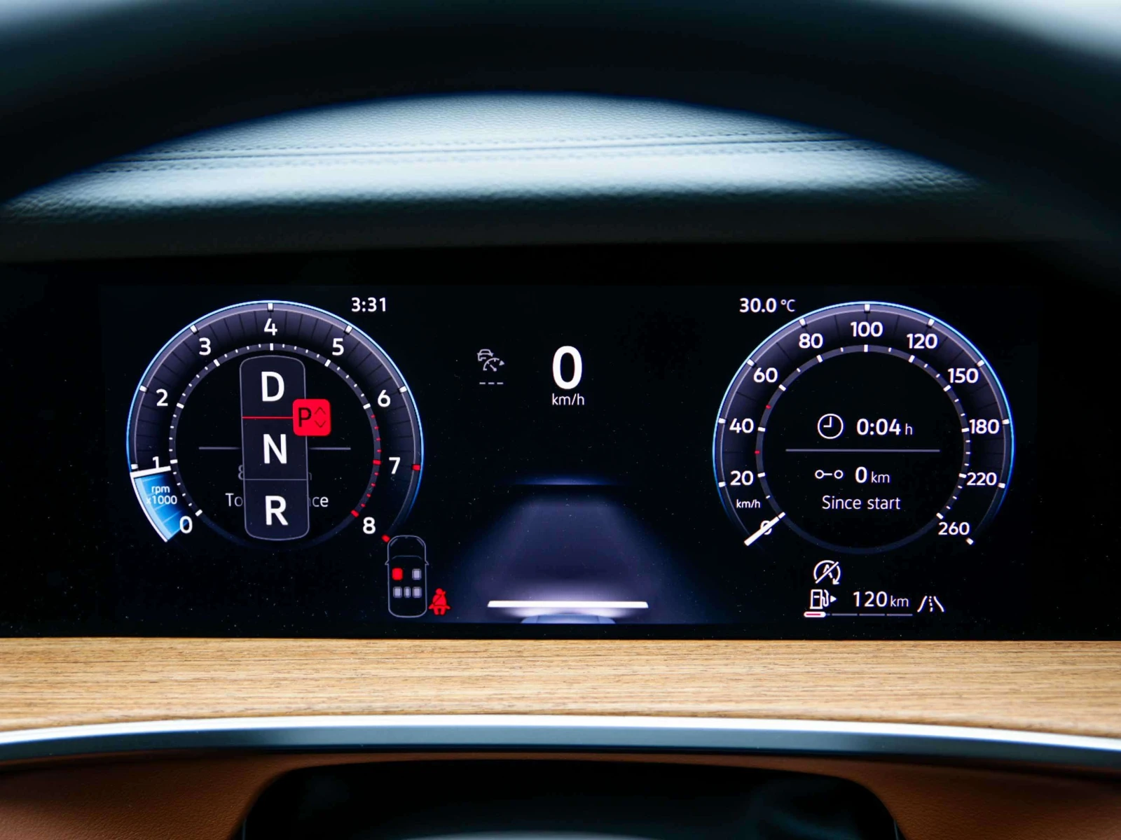 VW Tiguan Highline Turbo R-Line / ПОДГРЕВ НА СЕДАЛКИ/ ВОЛАН , снимка 12 - Автомобили и джипове - 56155995