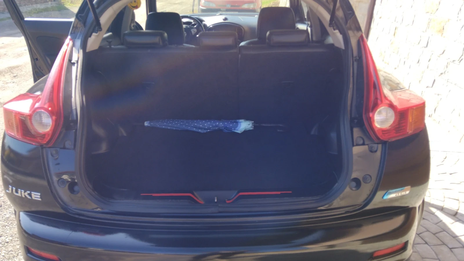 Nissan Juke, снимка 17 - Автомобили и джипове - 56598881