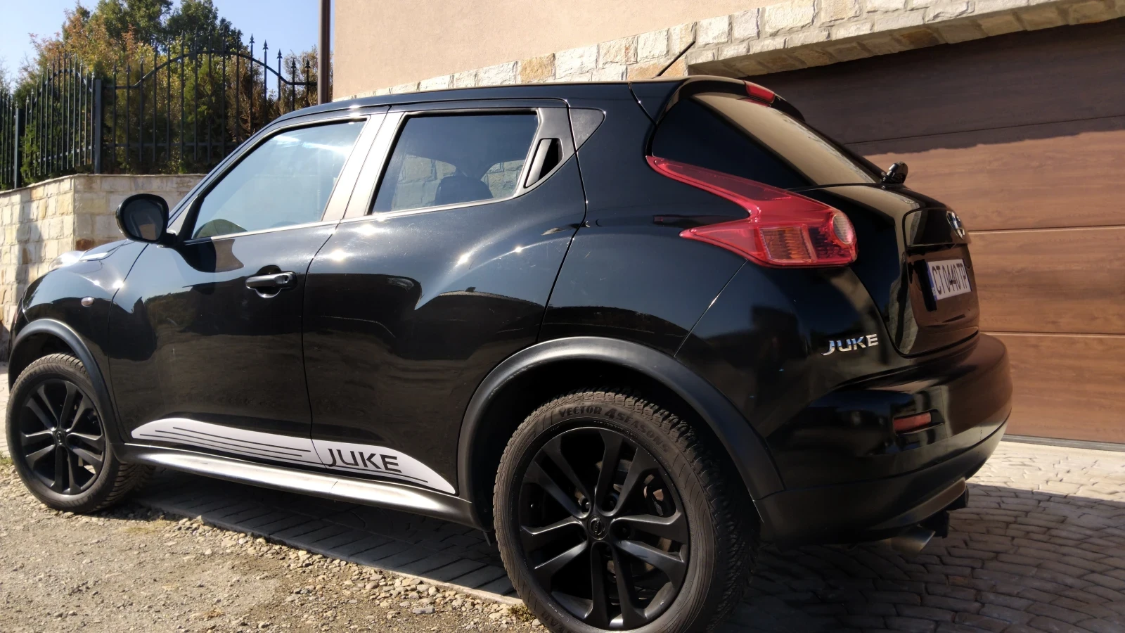 Nissan Juke, снимка 8 - Автомобили и джипове - 56598881