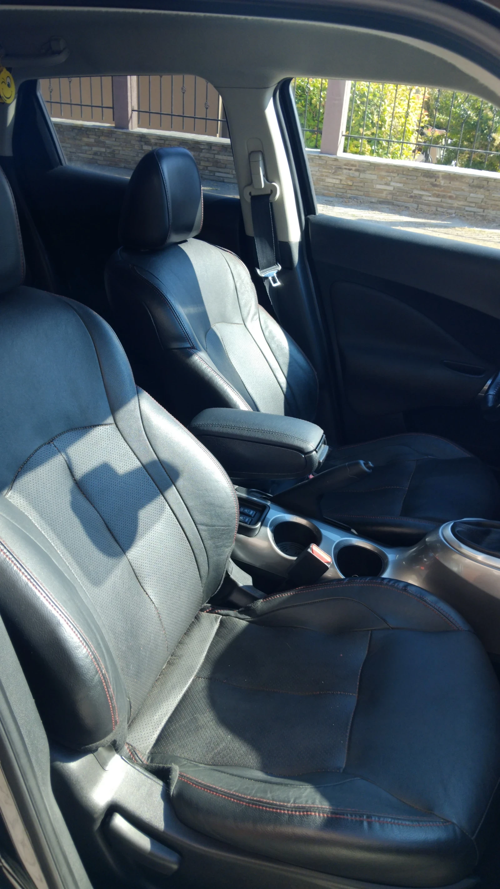 Nissan Juke, снимка 5 - Автомобили и джипове - 56598881