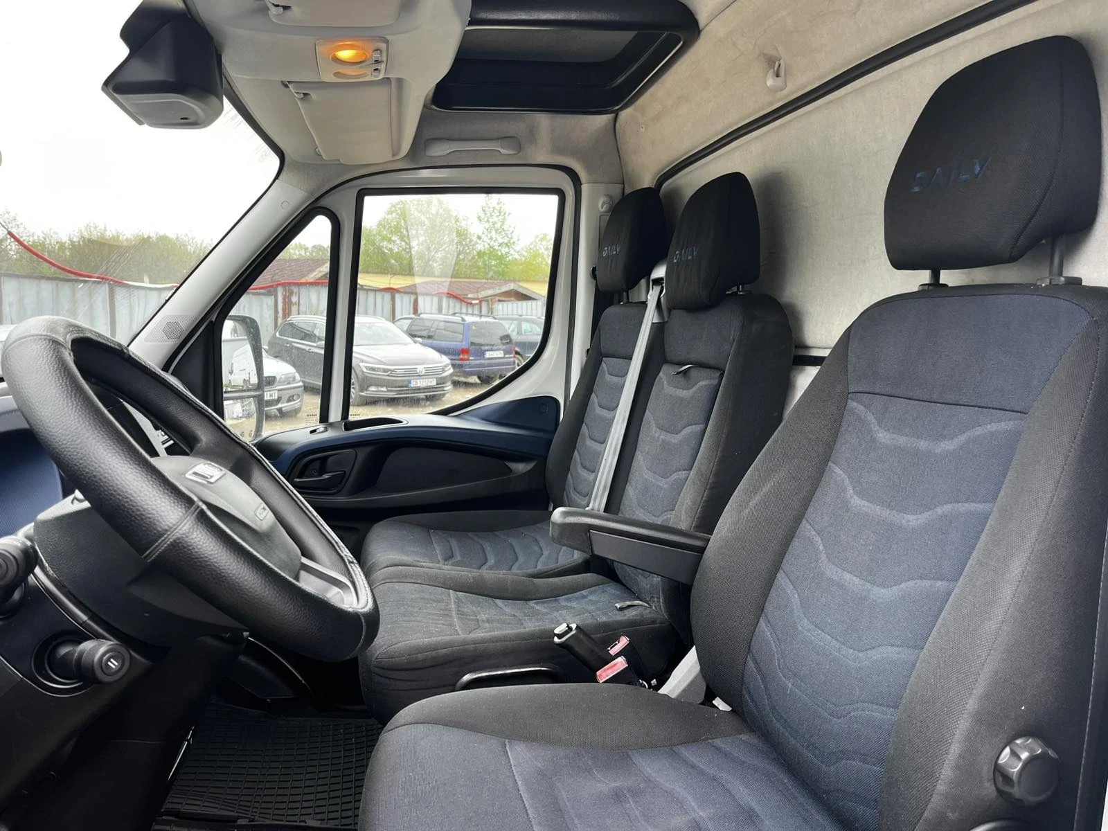 Iveco Daily ЧИСТО НОВ МОТОР!* НОВИ ДЮЗИ+ СЪЕДИНИТЕЛ/ЩОР - изображение 8