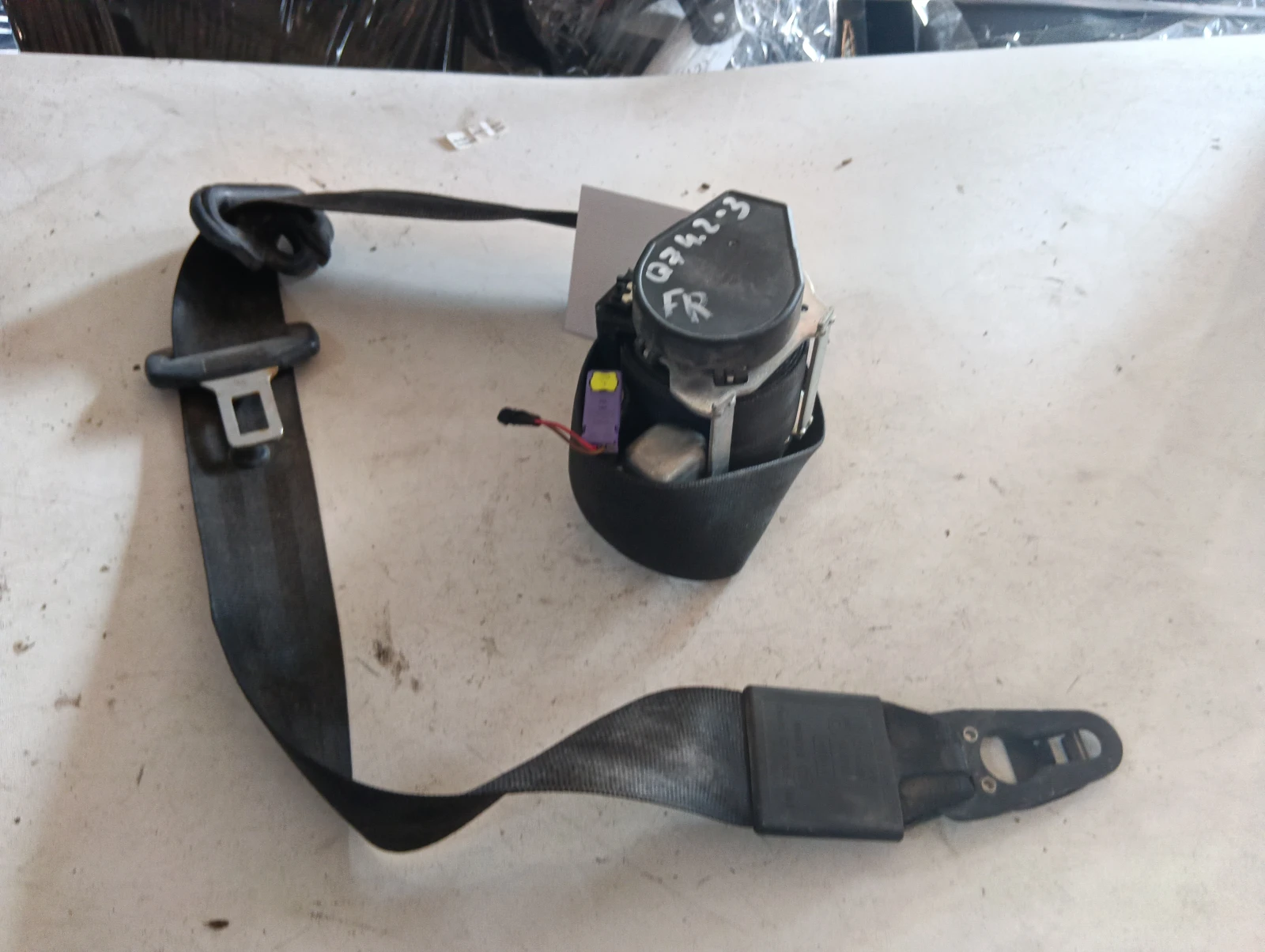колан предпазен преден десен ЧЕРЕН 4L1857706 Audi Q7