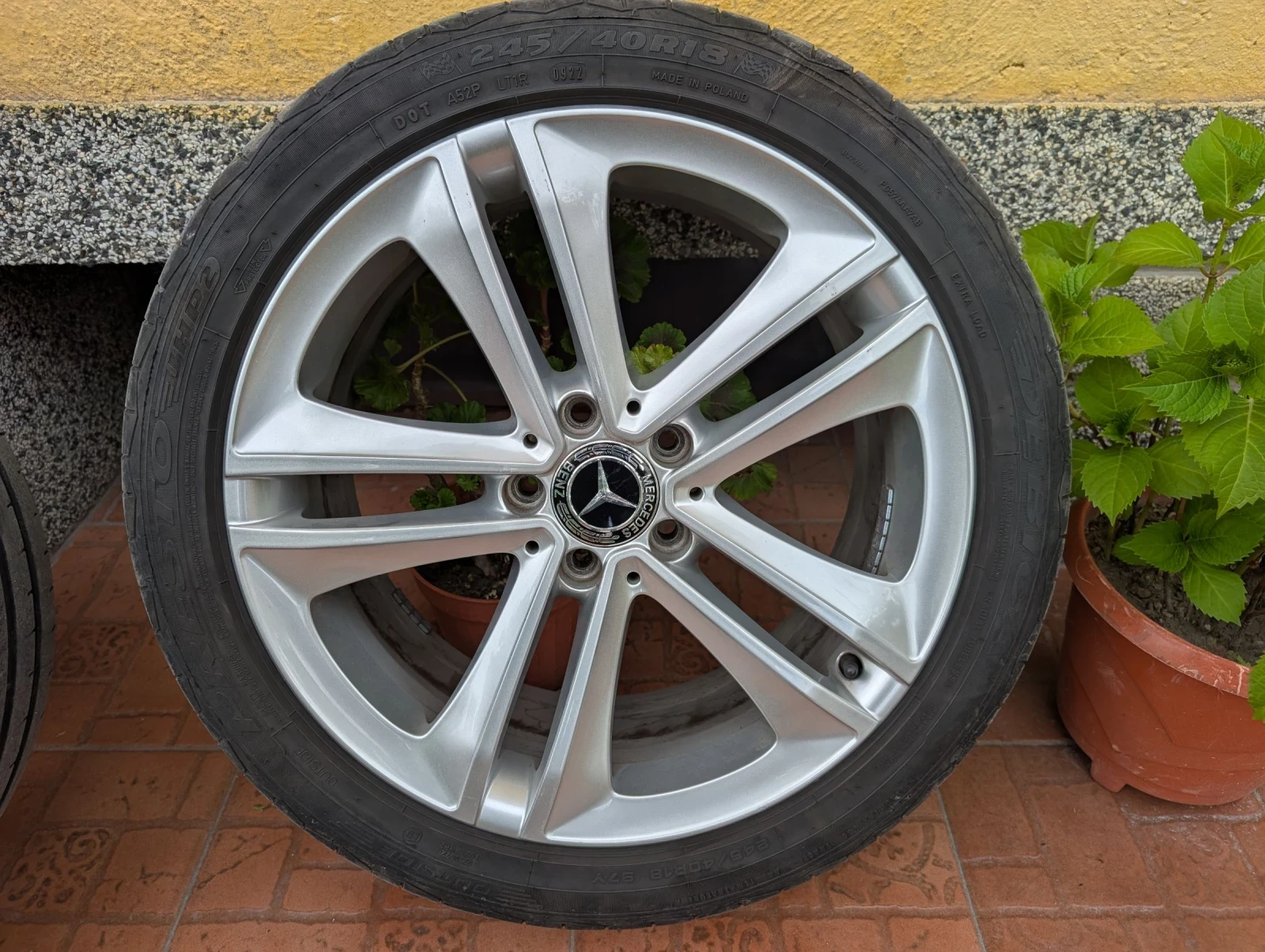 Гуми с джанти Debica 245/40R18, снимка 2 - Гуми и джанти - 54667003