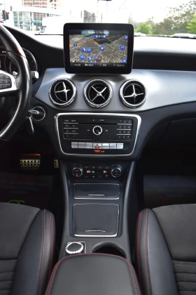 Mercedes-Benz CLA 220 AMG* CAMERA* FULL LED, снимка 14