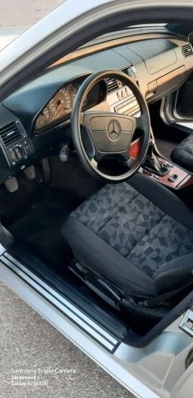 Mercedes-Benz C 180, снимка 8