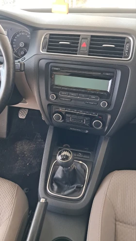 VW Jetta 1.6 - 7900 лв. / 4039.21 € - 67204861 6