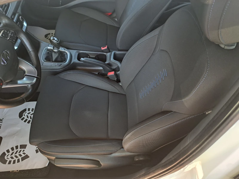 Hyundai I30 1.6CRDI-NAVI-CAMERA-LINE ASIST-EU6B, снимка 6 - Автомобили и джипове - 47402070