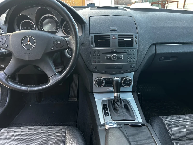 Mercedes-Benz C 200, снимка 9 - Автомобили и джипове - 48385159