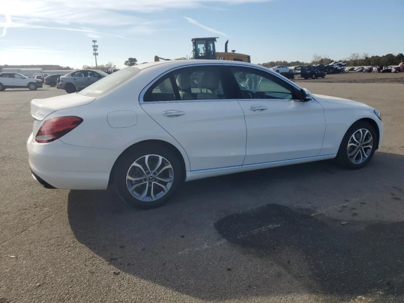 Mercedes-Benz C 300 4MATIC , снимка 3 - Автомобили и джипове - 48280958