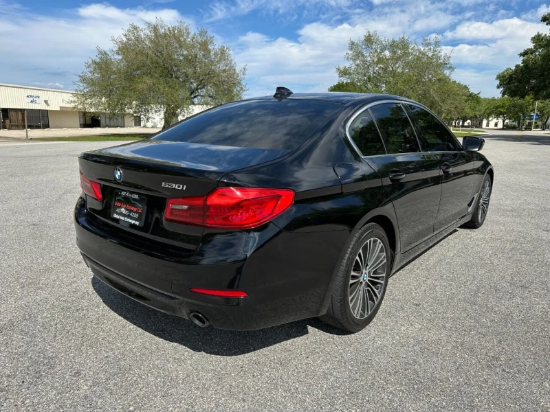 BMW 530 SportLine* Keyless* Bluetooth* М.Точка* Camera* , снимка 4 - Автомобили и джипове - 48693685