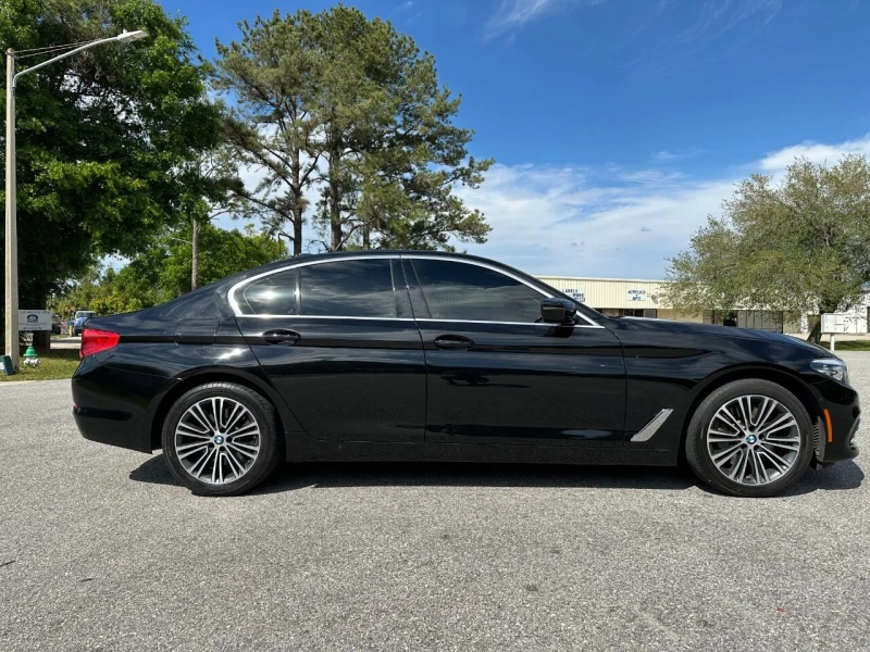 BMW 530 SportLine* Keyless* Bluetooth* М.Точка* Camera* , снимка 5 - Автомобили и джипове - 48693685