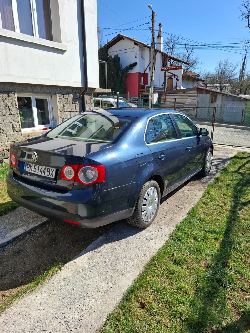 VW Jetta, снимка 5 - Автомобили и джипове - 49588259