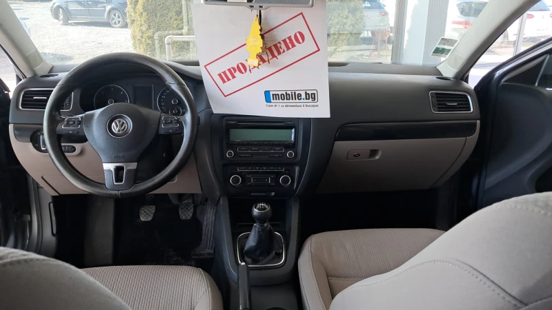 VW Jetta 1.6, снимка 8 - Автомобили и джипове - 52222693