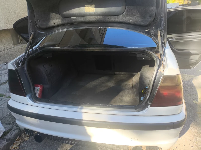BMW 330 e46, снимка 12 - Автомобили и джипове - 52473387