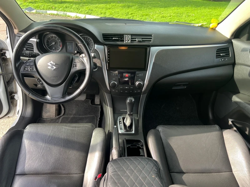 Suzuki Kizashi 2.4i-ГАЗ 4х4, снимка 3 - Автомобили и джипове - 52834532