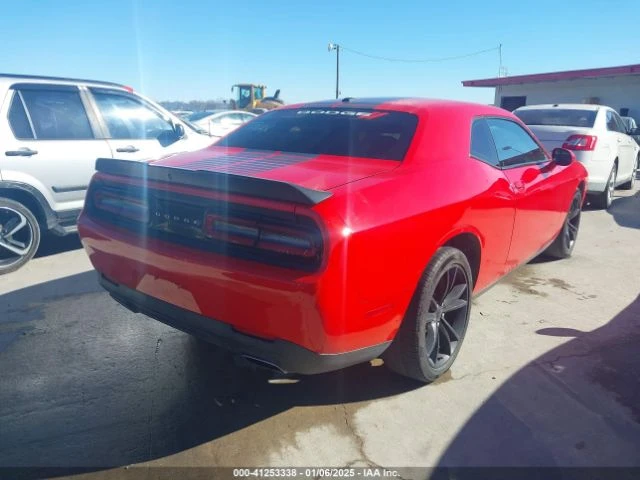 Dodge Challenger SXT* TorRed* * 8 TorqueFlite* (CARFAX), снимка 4 - Автомобили и джипове - 49389440