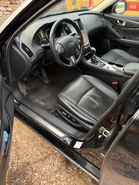 Infiniti Q50 2.2 D 170, снимка 8 - Автомобили и джипове - 53144536