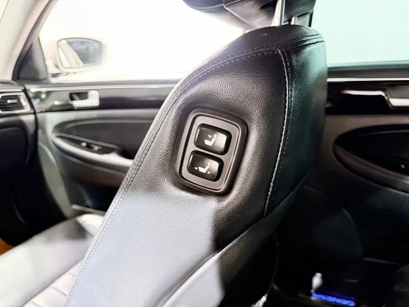 Hyundai Genesis 3.3, снимка 17 - Автомобили и джипове - 54615949