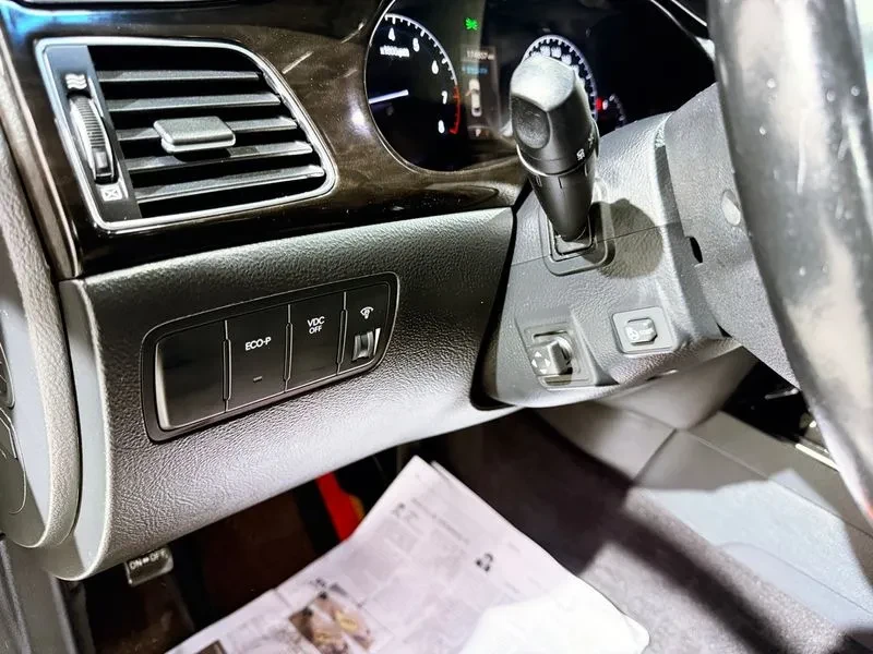 Hyundai Genesis 3.3, снимка 8 - Автомобили и джипове - 54615949